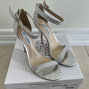 Steve Madden sandals 7.5